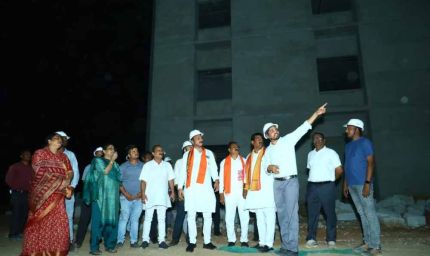 निर्माणाधीन मेडिकल कॉलेज पहुंचे स्वास्थ्य मंत्री जायसवाल, गुणवत्ता और तय समय में काम पूरा करने के दिए निर्देश