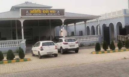 फतेहाबाद के गांवों में चौपालें हुईं हाईटेक, एसी और इंटरनेट की सुविधा