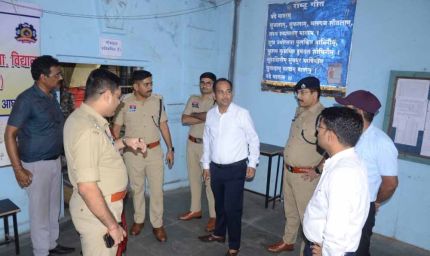 NEET UG 2026 री-एग्जाम को लेकर प्रशासन अलर्ट, कलेक्टर ने परीक्षा केंद्रों का किया निरीक्षण