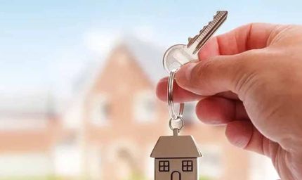 होम लोन ईएमआई बढ़ाने पर उपभोक्ता आयोग सख्त, आधार हाउसिंग फाइनेंस को राहत राशि लौटाने का आदेश