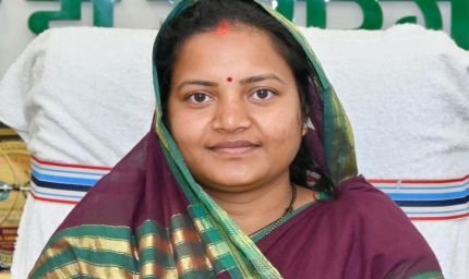 सुपोषण वृक्ष–मुनगा’ बनेगा जनआंदोलन, मंत्री लक्ष्मी राजवाड़े ने जनप्रतिनिधियों से किया पौधरोपण का आह्वान
