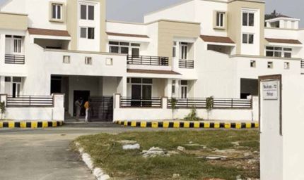 'बड़े साहब' का बंगला अब जनता के लिए! सम्राट सरकार की नई योजना चर्चा में