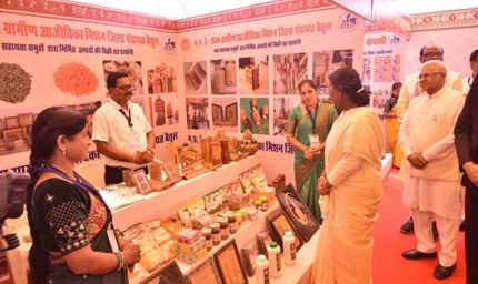 नारी सशक्तिकरण और आत्मनिर्भर भारत की संकल्पना को साकार करने सभी की सहभागिता जरूरी : राष्ट्रपति  मुर्मु