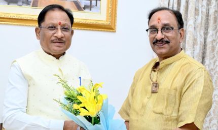 मुख्यमंत्री से छत्तीसगढ़ योग आयोग के नवनियुक्त अध्यक्ष संजय अग्रवाल ने की सौजन्य मुलाकात