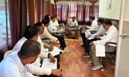 नियमित एवं कड़ाई से मॉनिटरिंग कर गुणवत्ता सुनिश्चित करने व समय-सीमा में कार्यों को पूर्ण करने के निर्देश