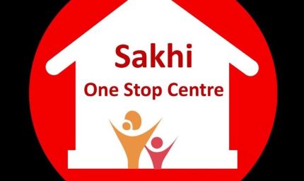 10 साल बाद फिर जुड़ा बिखरा परिवार, सखी की पहल से बेटियों को मिला माता-पिता का साथ