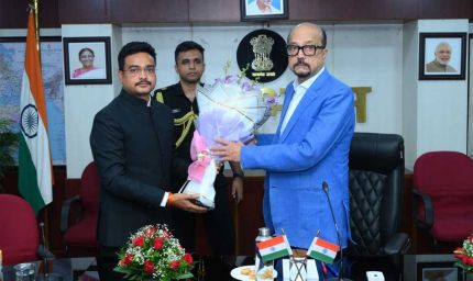पर्यावरण संरक्षण और जलवायु परिवर्तन जैसी वैश्विक चुनौतियों से निपटने में वन अधिकारियों की महत्वपूर्ण भूमिका-राज्यपाल  रमेन डेका