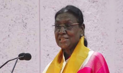राष्ट्रपति द्रौपदी मुर्मु ने रानी दुर्गावती विश्वविद्यालय के 36वें दीक्षांत समारोह में बांटे गोल्ड मेडल