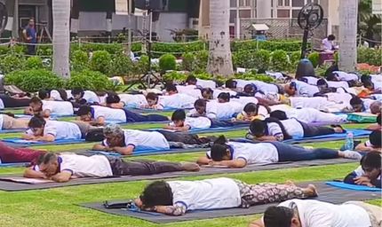 AIIMS में योग दिवस का आयोजन, डॉक्टरों और मरीजों ने मिलकर किया योग