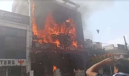 लखनऊ के अलीगंज में भीषण आग, 14 लोगों की मौत से मचा हड़कंप