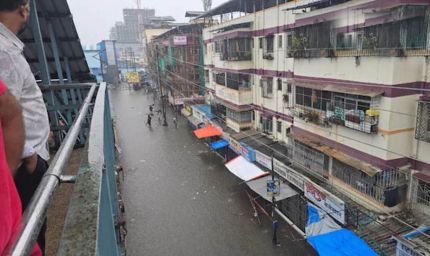मुंबई में मानसून का कहर, सड़कों और रेलवे ट्रैक पर भरा पानी; अंधेरी सबवे बंद