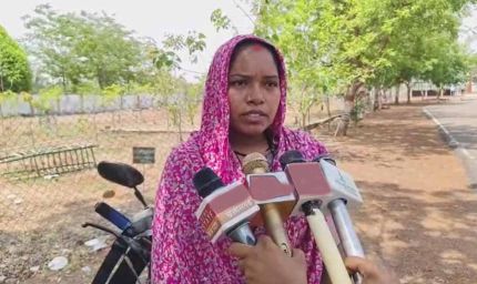 महिला सरपंच समेत 4 जनप्रतिनिधियों का सामाजिक बहिष्कार, पीड़ितों ने कलेक्टर से लगाई न्याय की गुहार