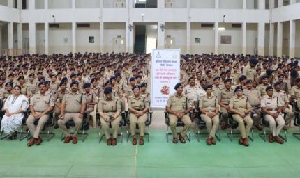 पुलिस प्रशिक्षण शालाभौंरी में 572 नव आरक्षकों के बुनियादी प्रशिक्षण सत्र का शुभारंभ
