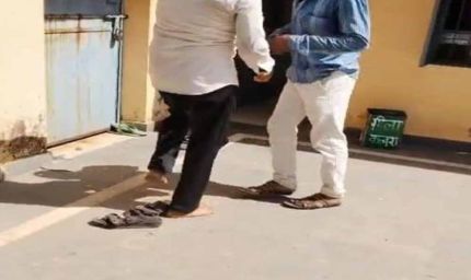 चायत की आमसभा में बवाल, उपसरपंच से मारपीट; सरपंच पुत्र समेत कई लोगों पर आरोप