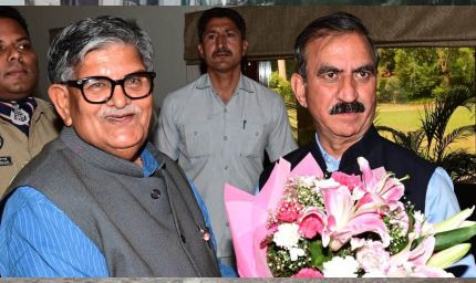 Punjab Governor से मिले हिमाचल CM सुखविंदर सुक्खू, कई अहम मुद्दों पर हुई अहम चर्चा