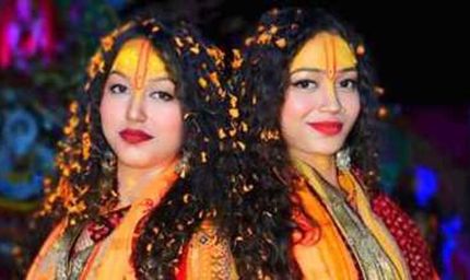 गोण्डा की दो बहनें श्रुतिका-रितिका बंकू: पढ़ाई के साथ भक्ति गायन में बना रहीं राष्ट्रीय पहचान