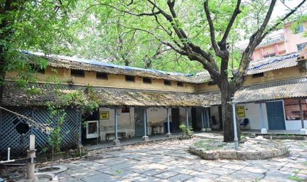 दुर्ग में 100 साल पुराने DEO कार्यालय भवन का होगा नवनिर्माण, जल्द शुरू होगा काम
