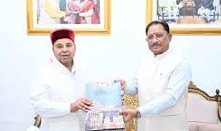 CM विष्णुदेव साय से मिले कर्नाटक के राज्यपाल थावरचंद गहलोत, समसामयिक मुद्दों पर हुई चर्चा