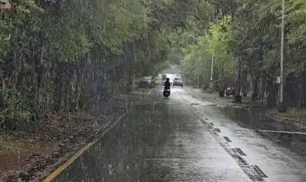 MP Weather: भोपाल-सीहोर समेत कई इलाकों में बारिश, 50 जिलों में अलर्ट; खरगोन में आकाशीय बिजली से 2 की मौत