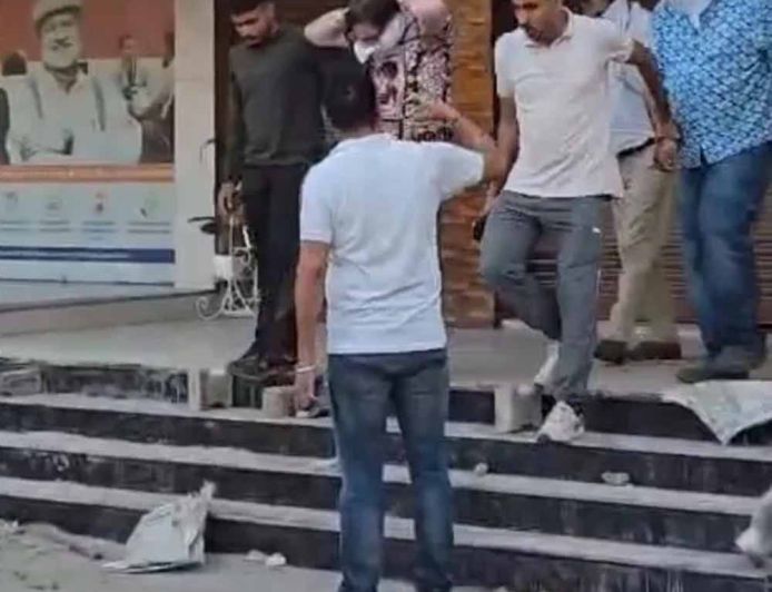 पंचकूला में फर्जी कॉल सेंटर पर रेड, 21 गिरफ्तार; अमेरिकी नागरिकों से करोड़ों की ठगी का खुलासा