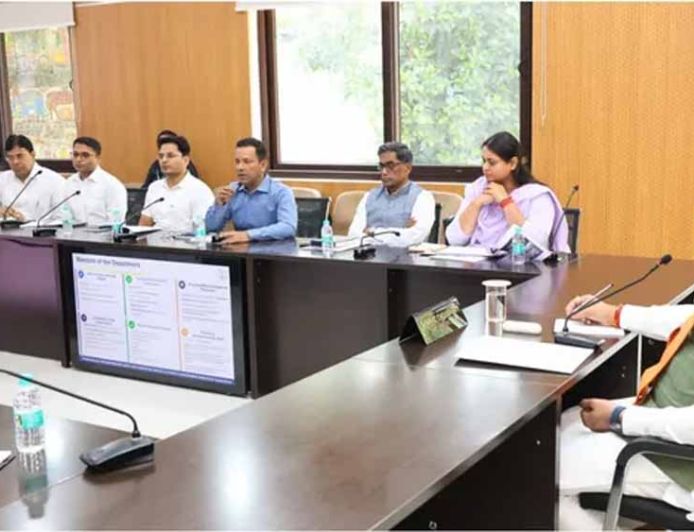 बिहार में औद्योगिक विकास को लेकर CM सम्राट चौधरी की समीक्षा बैठक, निवेश बढ़ाने पर जोर