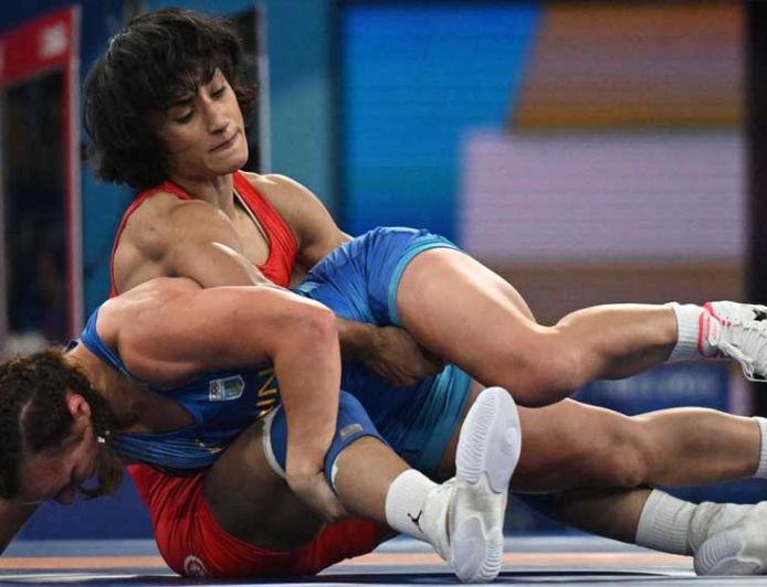 विनेश फोगाट मामले में सुप्रीम कोर्ट की दोटूक, एशियन गेम्स ट्रायल्स विवाद पर WFI को झटका