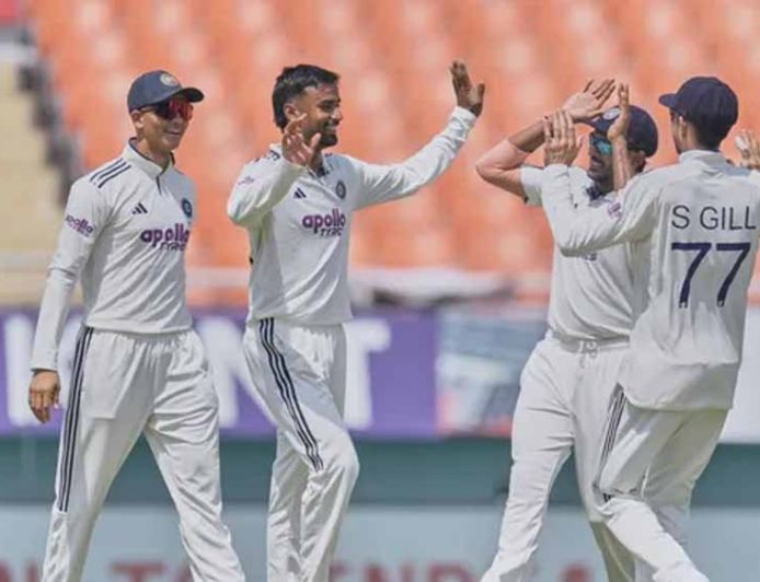दूसरे दिन भी भारत का पलड़ा भारी, अफगानिस्तान 113/5 पर संघर्षरत