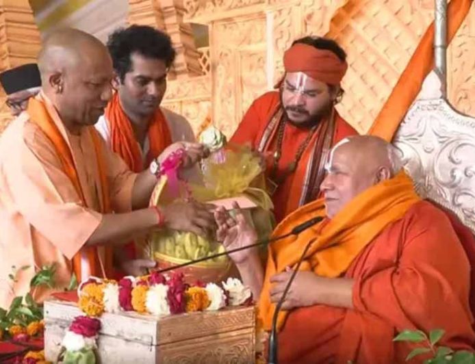 लखनऊ में सीएम योगी का बयान: भारत की धरती “धर्मशाला नहीं”, संस्कृति पर दिया जोर