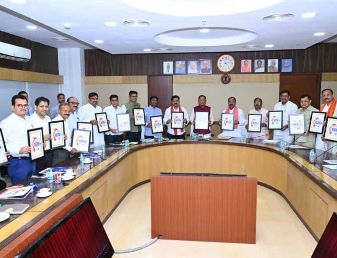 सीएम हेल्पलाइन 1076 का शुभारंभ : अब एक कॉल पर सुनी जाएगी जनता की हर समस्या