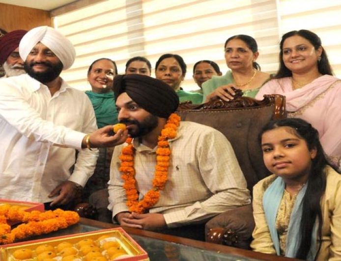 मोहाली नगर निगम पर पहली बार AAP का कब्जा, सरबजीत समाना बने मेयर
