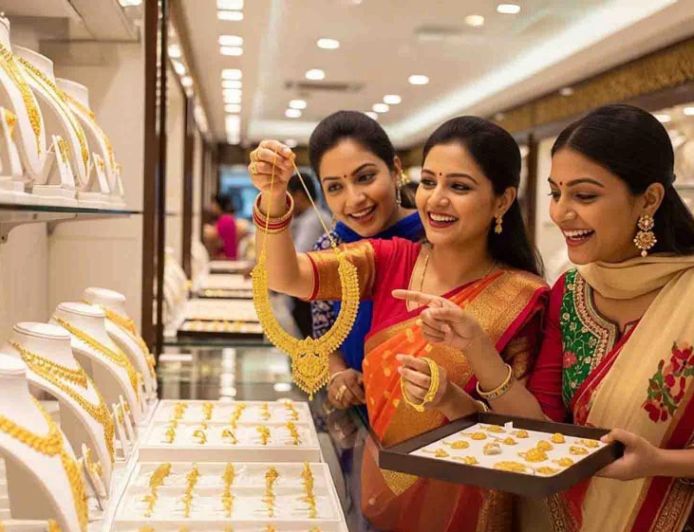 Gold Rate Fall: सिर्फ एक वजह से 6 महीने के निचले स्तर पर पहुंचा सोना, अभी खरीदें या करें इंतजार?
