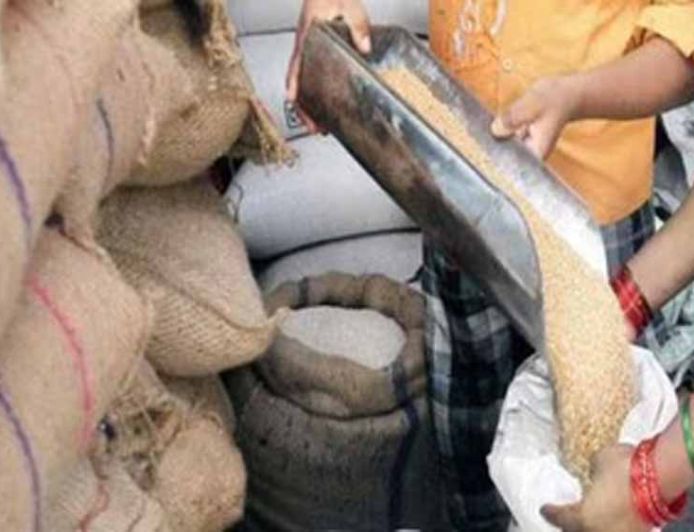 यूपी में राशन वितरण की तारीख बढ़ी, अब 15 जून तक मिलेगा अनाज