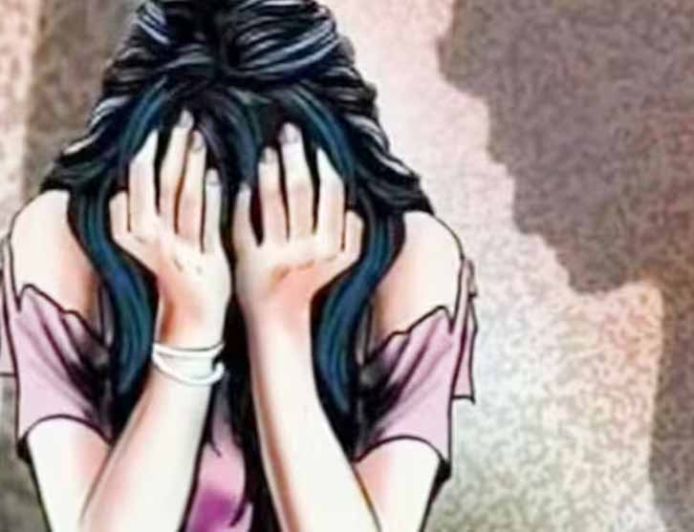 धार में मूक-बधिर नाबालिग से पड़ोसी ने किया दुष्कर्म, गर्भवती होने पर पेट देख पिता ने पूछा तो रोने लगी