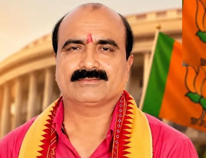 महेश केवट का कांग्रेस पर बड़ा हमला, बोले- मतदान होता तो पार्टी में पड़ जाती टूट