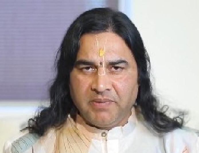 देवकीनंदन ठाकुर ने विवाह परंपराओं पर उठाए सवाल, मंदिरों के लिए सनातन बोर्ड की मांग