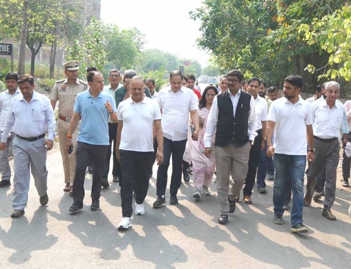 पीएमडीए सीईओ ने पंचकूला में इंफ्रास्ट्रक्चर प्रोजेक्ट का किया ग्राउंड इंस्पेक्शन