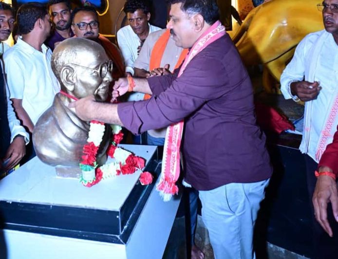 उप मुख्यमंत्री  विजय शर्मा ने भारत माता की प्रतिमा एवं भव्य शहीद स्मारक का किया लोकार्पण
