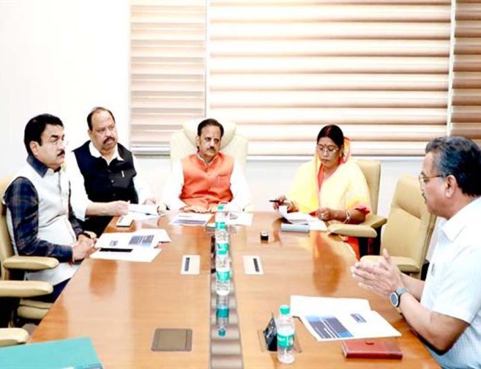उप मुख्यमंत्री  शुक्ल की अध्यक्षता में मेगा स्वास्थ्य सेवा अधोसंरचना प्रोत्साहन नीति-2026 के प्रारूप पर मंत्रिपरिषद समिति ने किया विमर्श