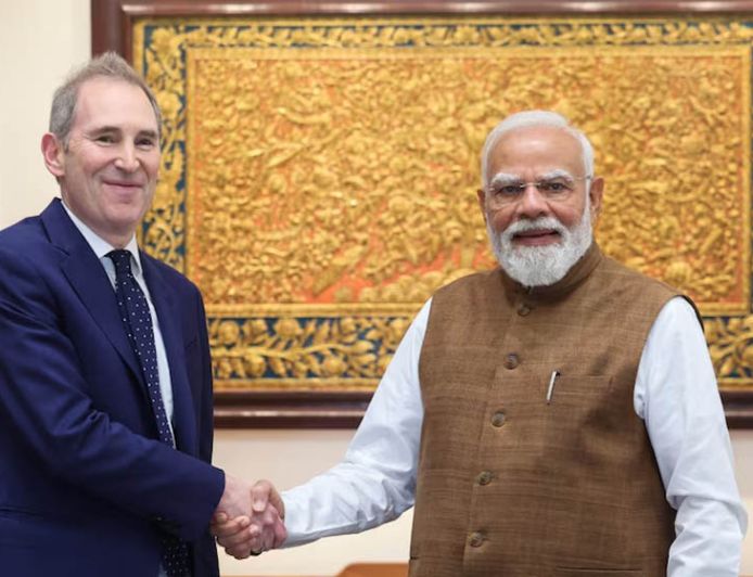 PM मोदी से मिले Amazon CEO, भारत में ₹1220000000000 लाख करोड़ निवेश का बड़ा ऐलान
