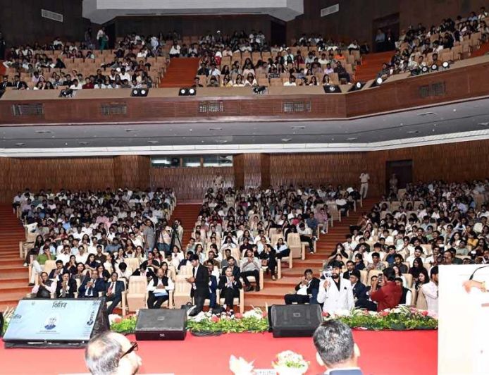 राज्यपाल हरिभाऊ बागडे का आह्वान: सीए देश की अर्थव्यवस्था की रीढ़, राष्ट्र निर्माण में निभाएं अहम भूमिका