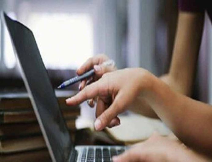 पंजाब बोर्ड की कक्षाओं के लिए डिजिटल जन्म प्रमाणपत्र अनिवार्य, सेवा केंद्रों में उमड़ी भीड़