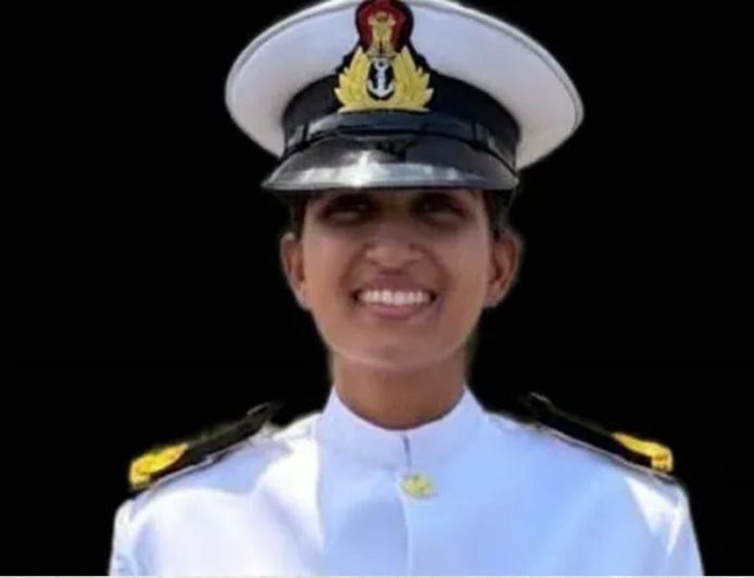 रेवाड़ी की बेटी दीपाली बनीं नौसेना में सब-लेफ्टिनेंट, घर पहुंचने पर हुआ भव्य स्वागत