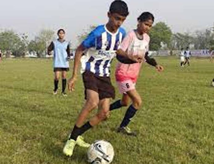 बहादुरगढ़ फुटबॉल लीग में 35 टीमों के 320 खिलाड़ियों ने दिखाया शानदार दमखम