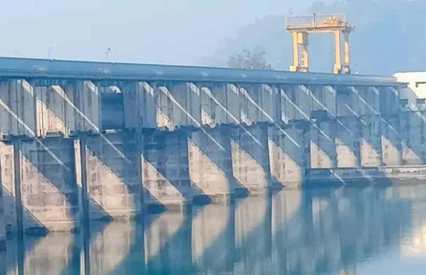 देश के जलाशयों में तेजी से घटा पानी, 22 दिनों में 12% स्टॉक कम होने से संकट गहराया