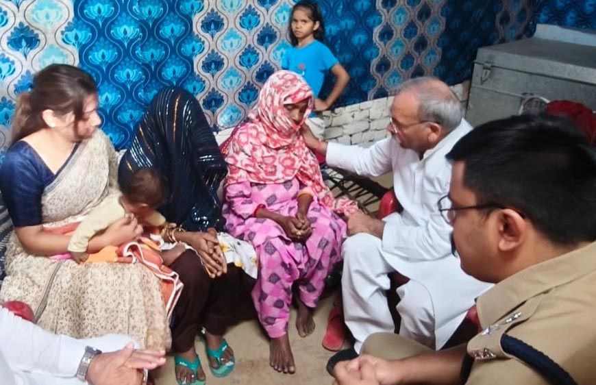 मुख्यमंत्री राहत कोष से मिली मदद, पीड़ित परिवार को मिला संबल
