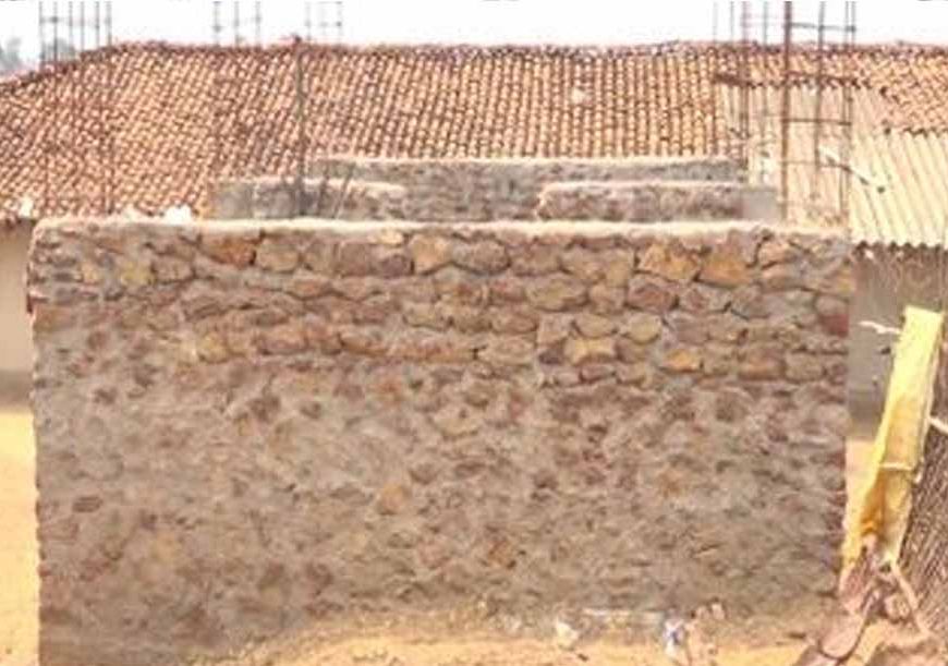 पीएम आवास राशि विवाद में बड़ी कार्रवाई, कमिश्नर ने जनपद CEO को किया सस्पेंड