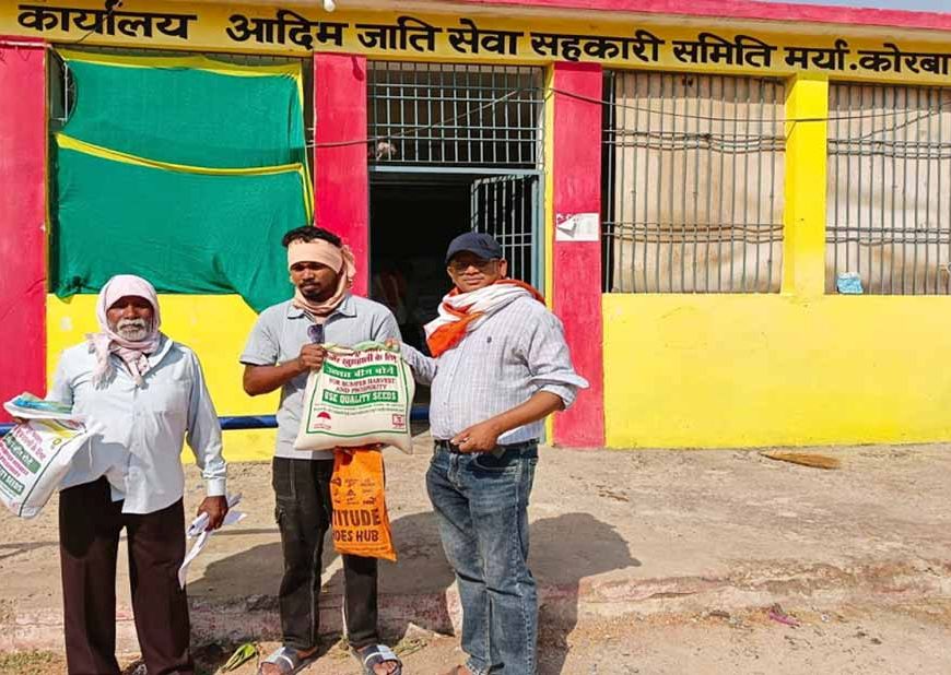 ’नैनो उर्वरकों के उपयोग से बेहतर उत्पादन और मृदा स्वास्थ्य को मिल रहा बढ़ावा-कृषक छेदीलाल’