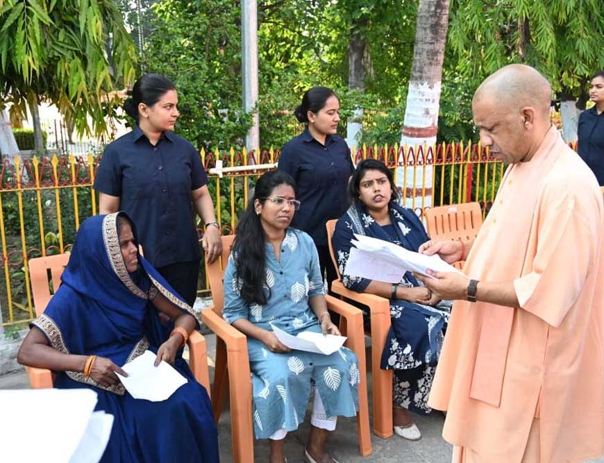 हर जरूरतमंद को दिलाएं कल्याणकारी योजनाओं का लाभ: मुख्यमंत्री