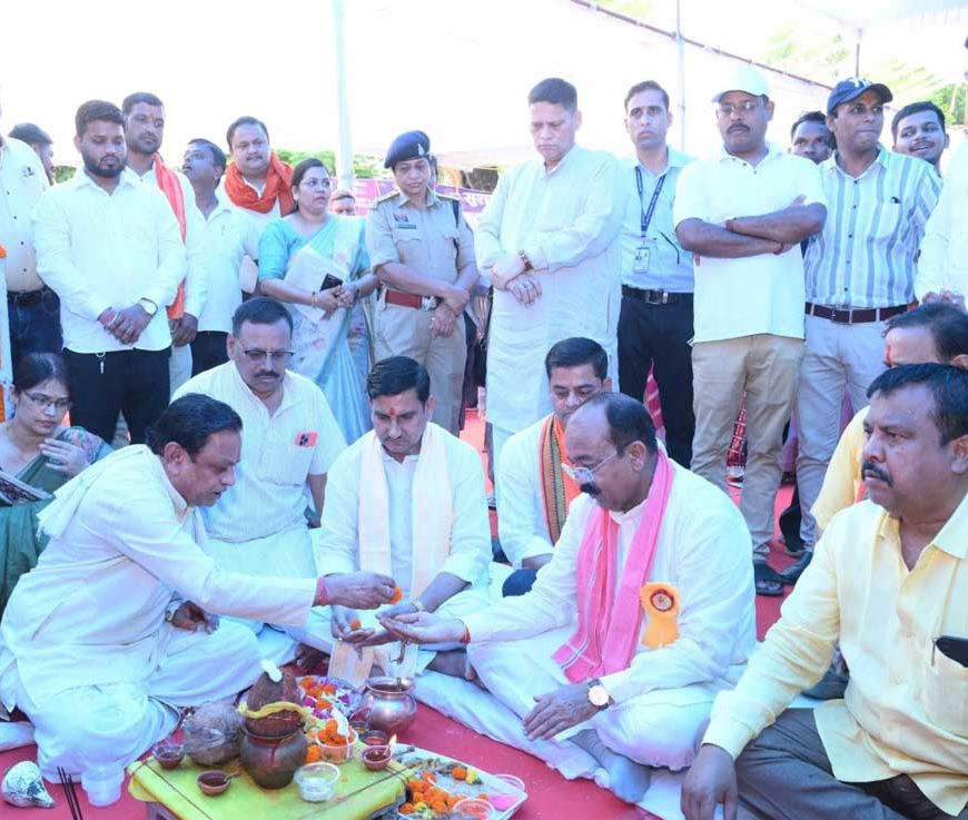 विकास की नई इबारत लिख रहा बिलासपुर, योजनाओं का लाभ अंतिम व्यक्ति तक पहुंचाना हमारी प्रतिबद्धता : केंद्रीय राज्य मंत्री  तोखन साहू