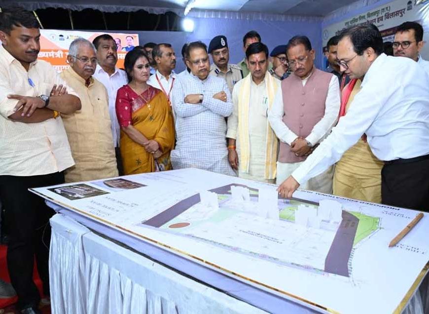 मुख्यमंत्री श् विष्णुदेव साय ने बिलासपुर में निर्माणाधीन नालंदा परिसर एवं एजुकेशन हब का किया निरीक्षण